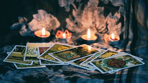 White Feather Tarot .